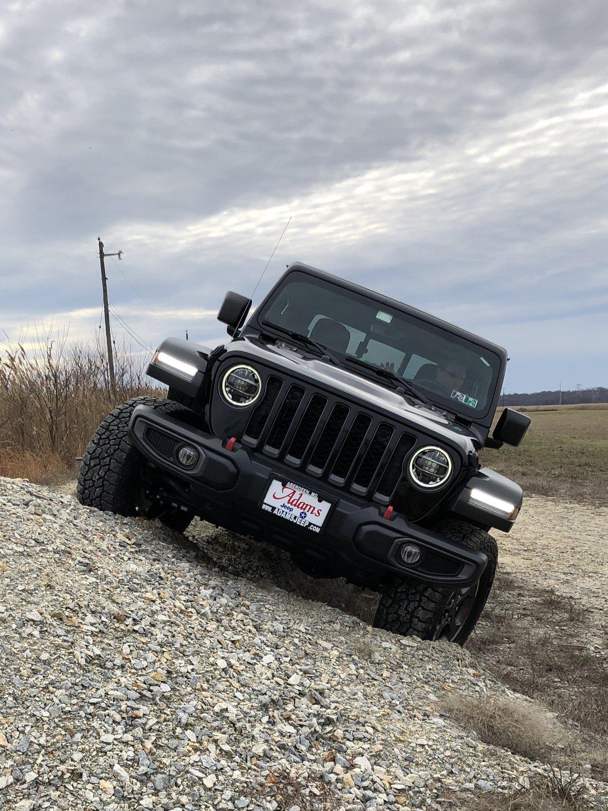 Jeep Gladiator Side ways roll over angle? 147F5CEF-2D60-4365-B875-DF5C20CFDFB6