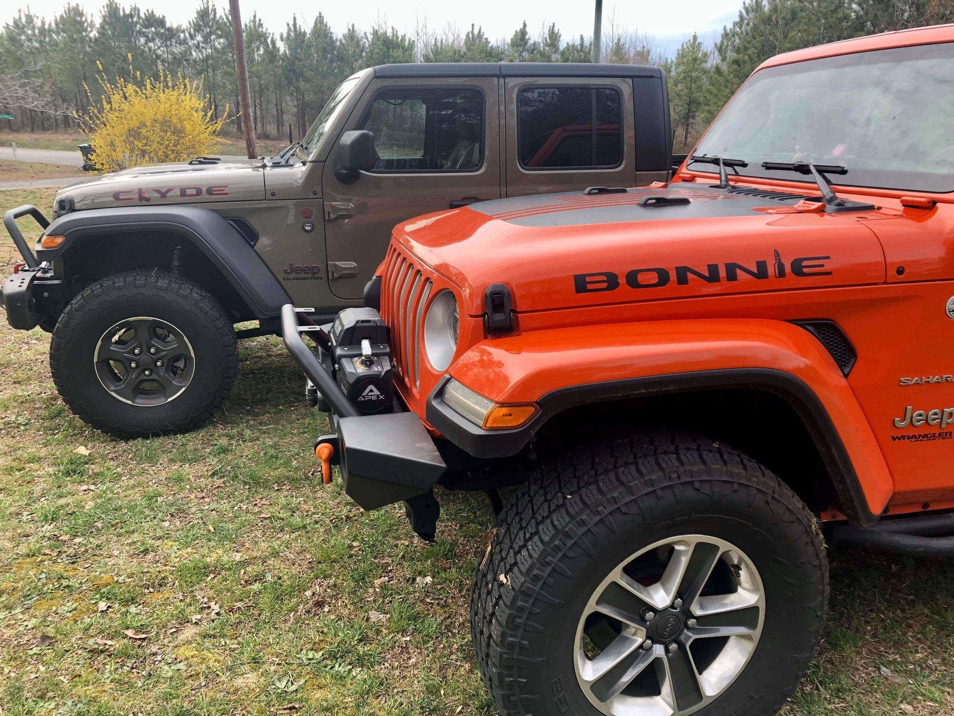 Jeep Gladiator Bonnie & Clyde JL/JT Dual Build received_686645358739457