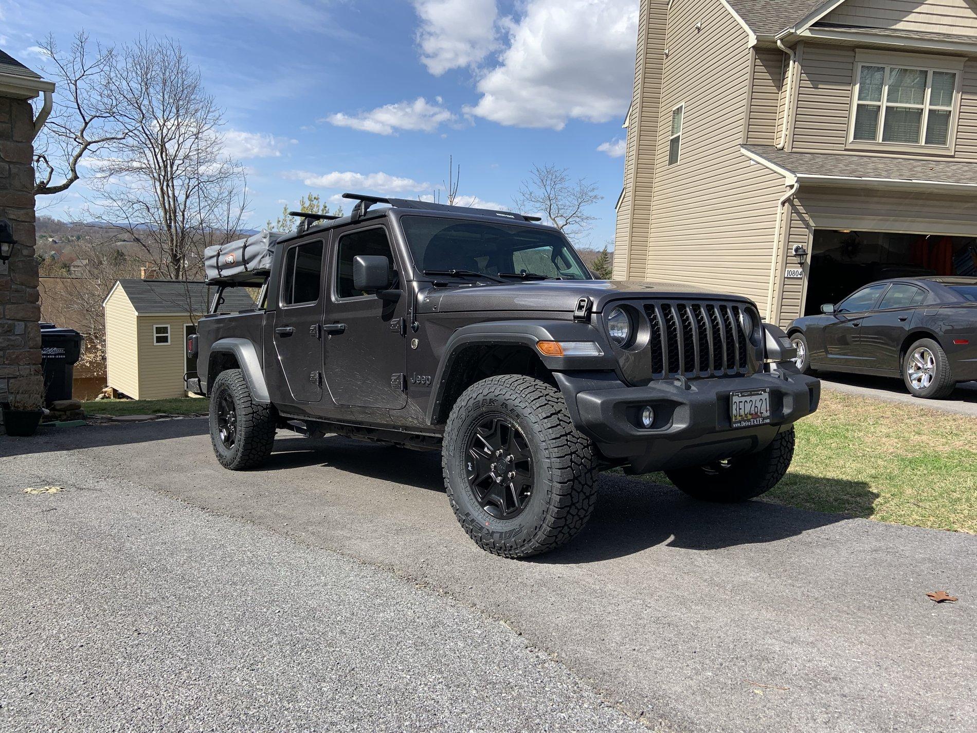 Jeep Gladiator GRANITE CRYSTAL JT Gladiator Club 5C33A7EA-5072-4FCB-B52B-38C9E36E27EA
