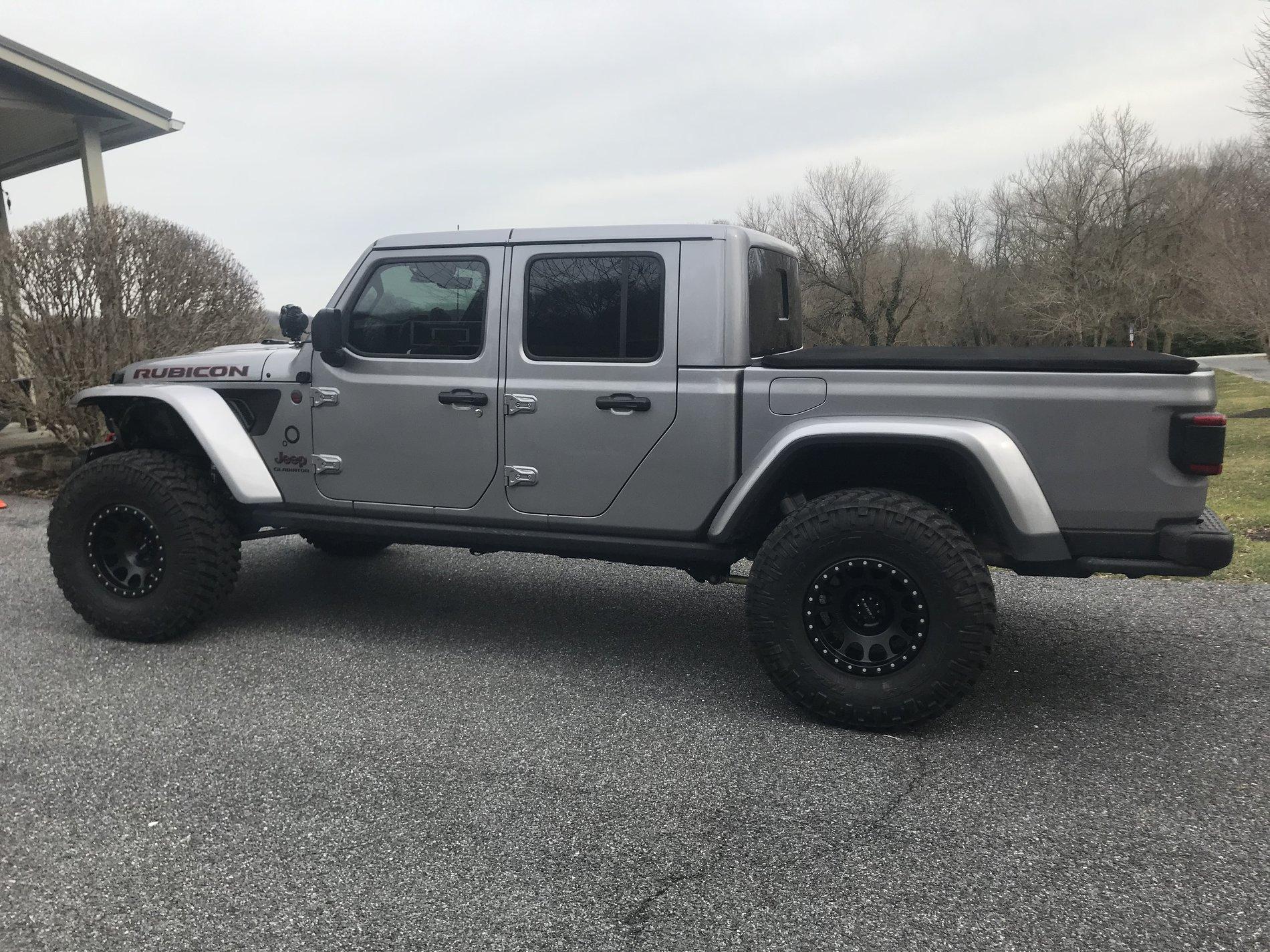 Jeep Gladiator Metalcloak lift IMG_0061