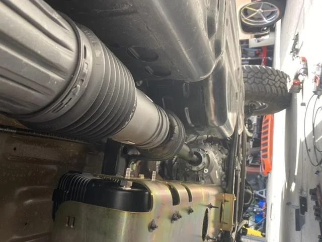 Jeep Gladiator Maximus-3 compressor mount install. 4E1CAC22-90E1-4630-A96D-428EDCD689EE
