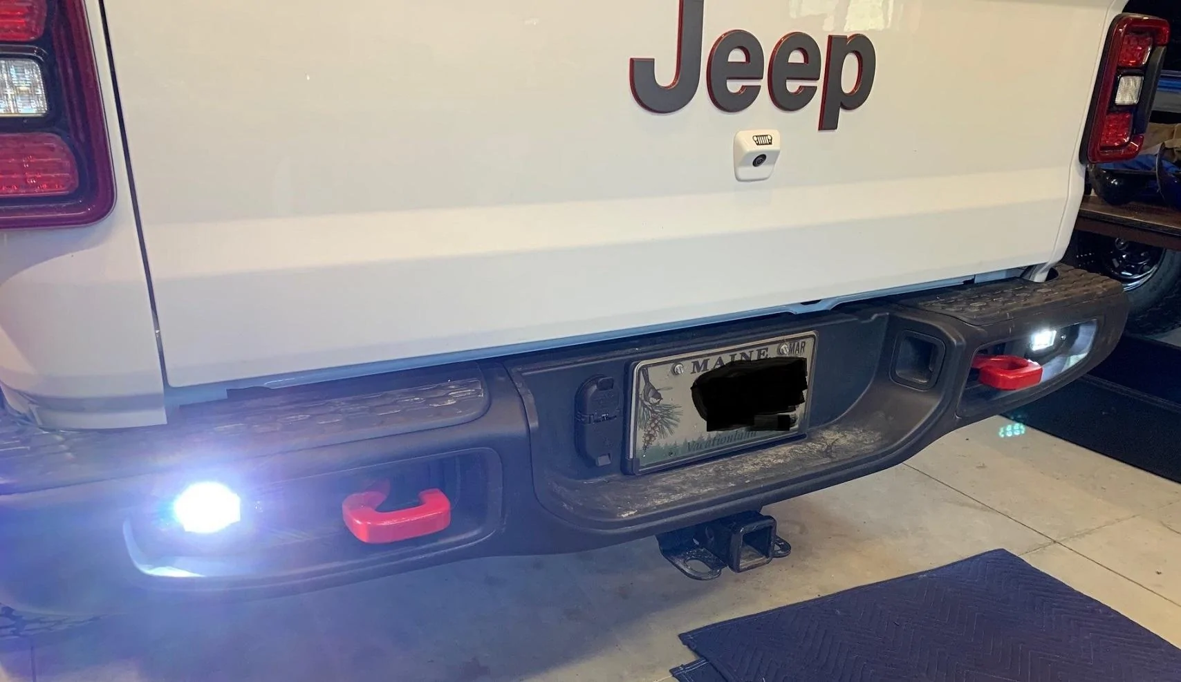 Jeep Gladiator Building an Attitude of Gladitude. ledd