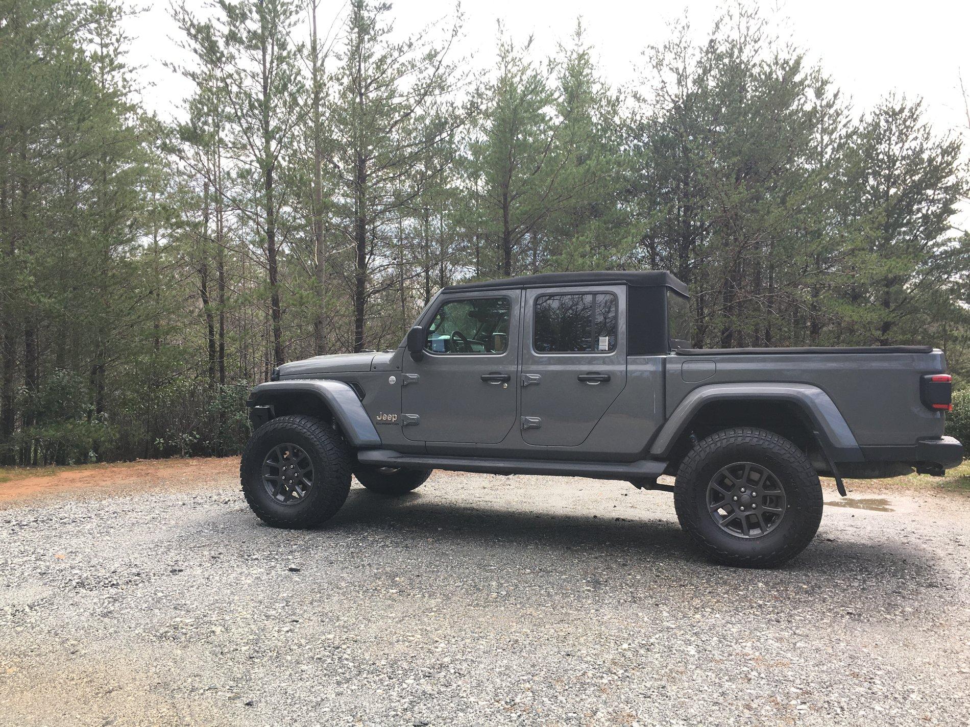 Jeep Gladiator STING GRAY Gladiator JT Club F469D70B-8B36-4BEF-AD21-1D3931D28133