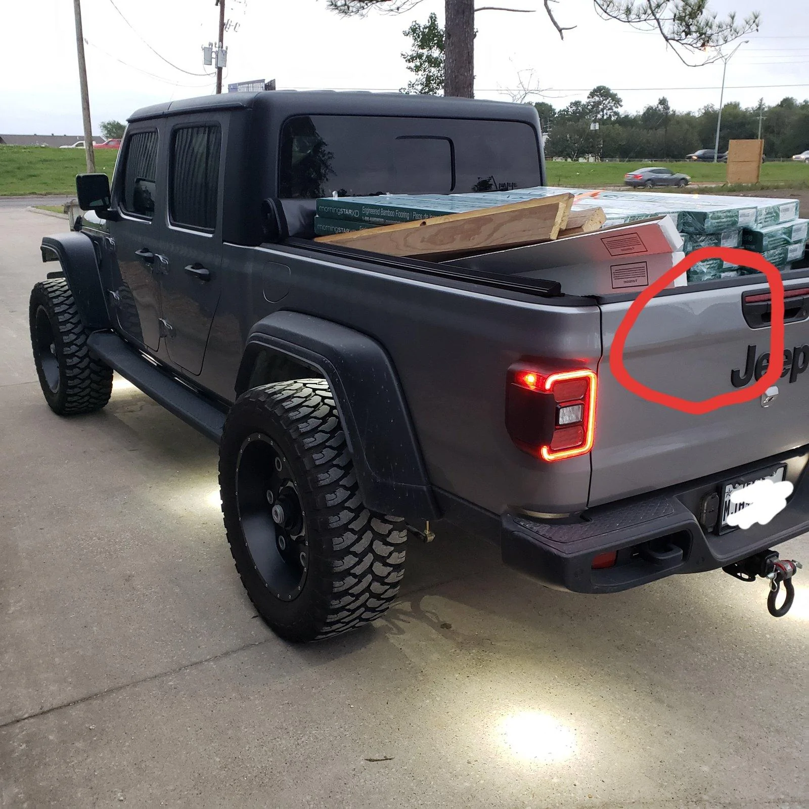 Jeep Gladiator Delicate tailgate 20200317_160408