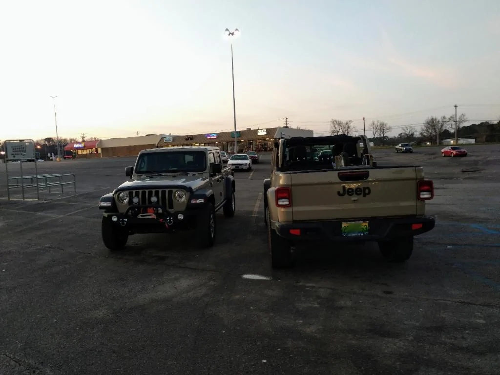 Jeep Gladiator Jeeps Parking Next To Jeeps IMG_20200317_190128_1584499071457