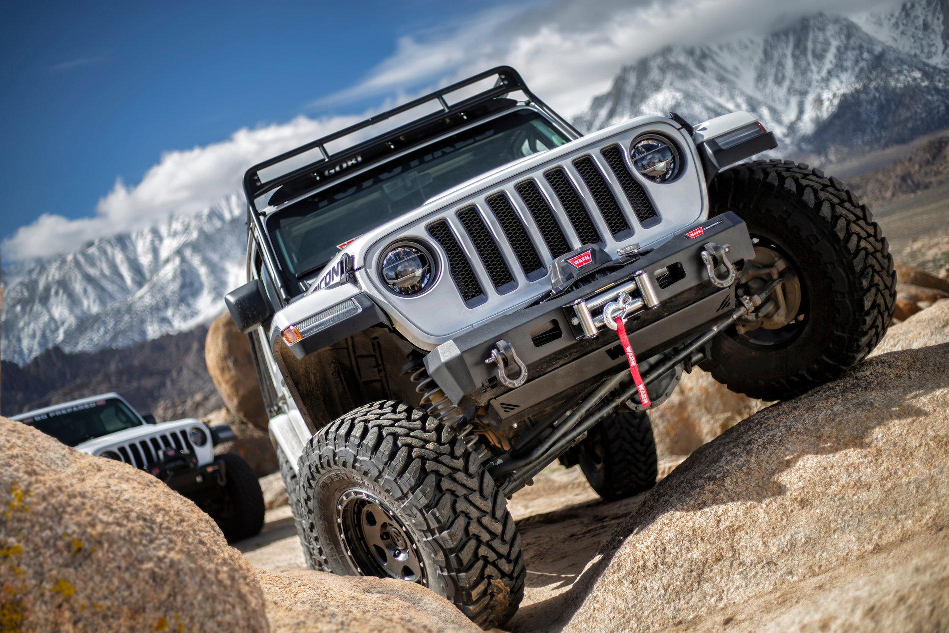 Jeep Gladiator WARN VR Evo 10 / 10s Winch - New Product 0K3A9393c (1)