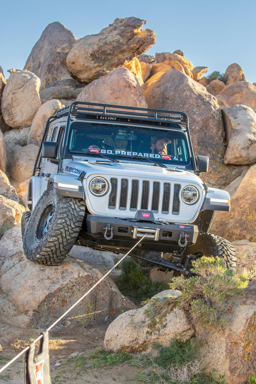 Jeep Gladiator WARN VR Evo 10 / 10s Winch - New Product 0K3A9838b (2)