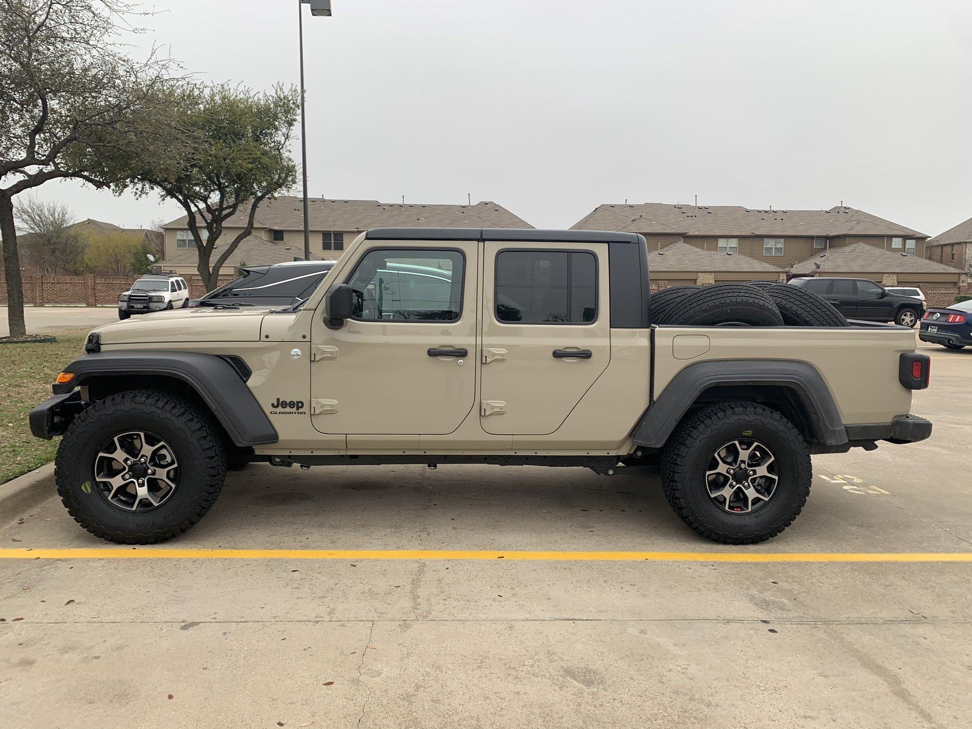 Jeep Gladiator Pic request: Sport with Rubicon Takeoffs F4AE438F-3C5B-474E-AFD6-CFBF987B4B80