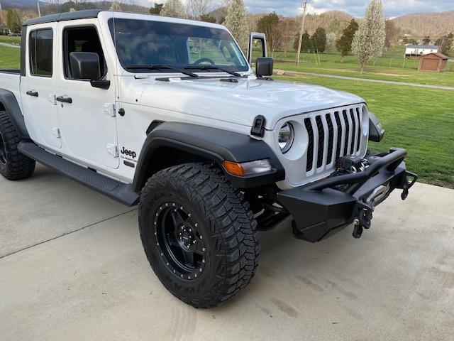Jeep Gladiator BRIGHT WHITE Gladiator JT Club gladiator2