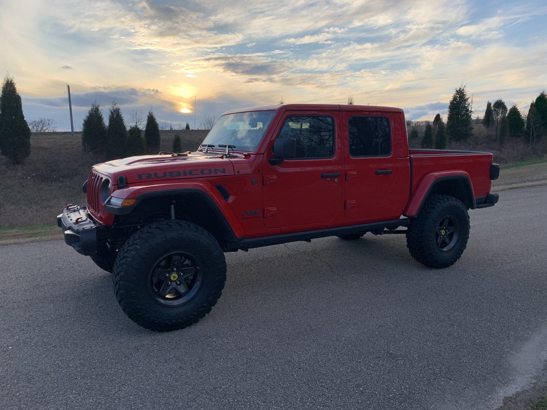 Jeep Gladiator New Gladiator D882FD12-9DA8-4F48-B450-DA07B8376395