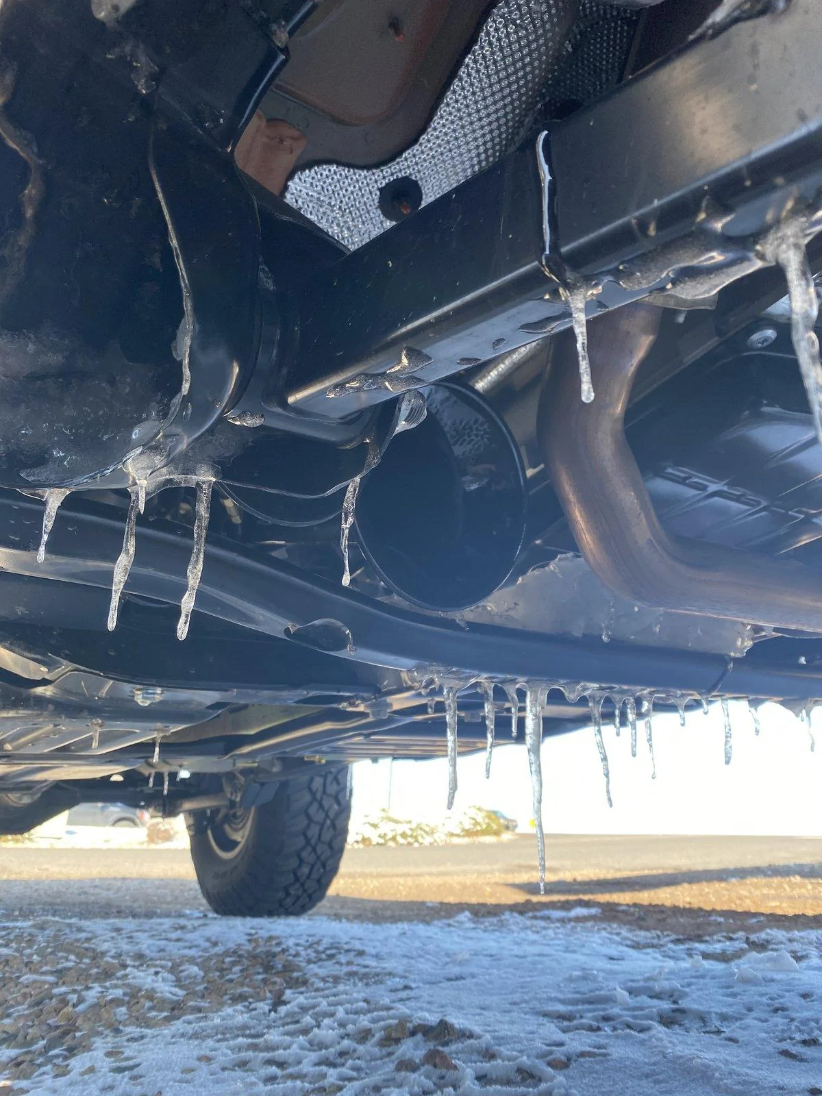 Jeep Gladiator Maximus-3 compressor mount install. 5EB73F4C-6273-44A7-9949-B1BB75D80451