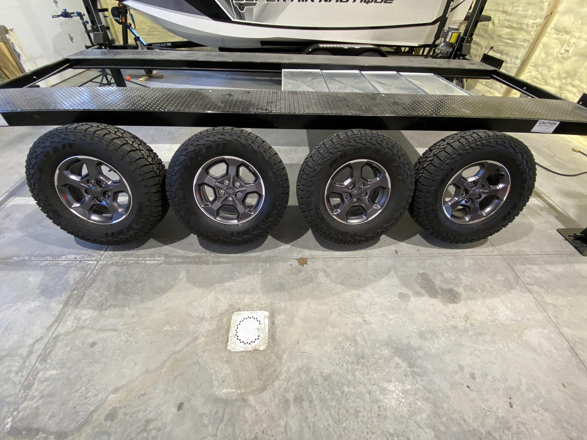 Jeep Gladiator FOR SALE: Factory Rubicon Wheels & Tires (only 450 miles on them) IMG_6126.JPG
