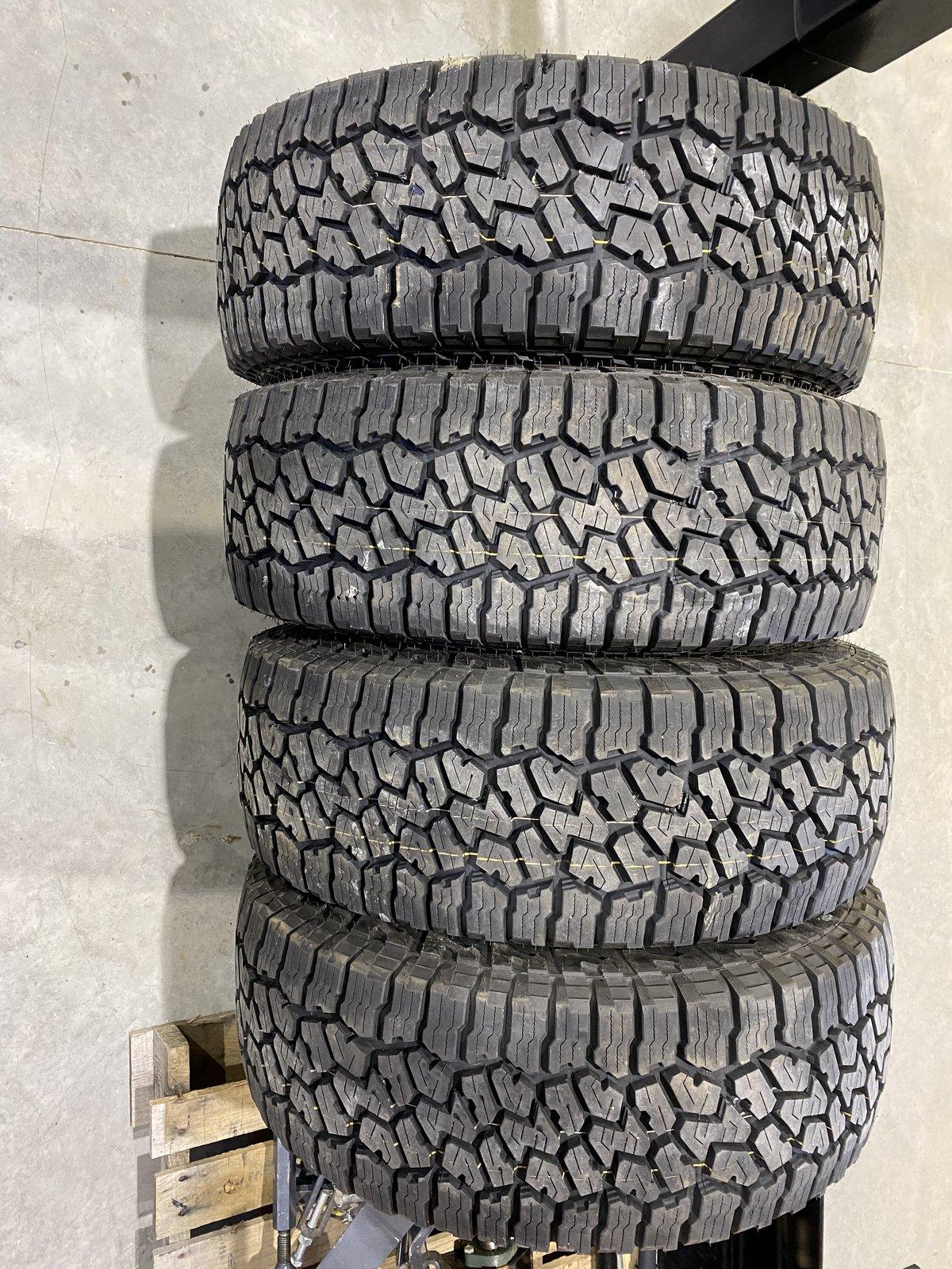 Jeep Gladiator FOR SALE: Factory Rubicon Wheels & Tires (only 450 miles on them) IMG_2285.JPG