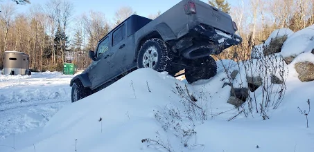 Jeep Gladiator Invictus Off Road Build Dvi_71hJghFXNzEMQMpnEz7KUIh5VIYKoQFCL8d3nTstoKGV58fSRaAKxgwOt5QMst0JX5g1If59eh4vv5A=w453-h220