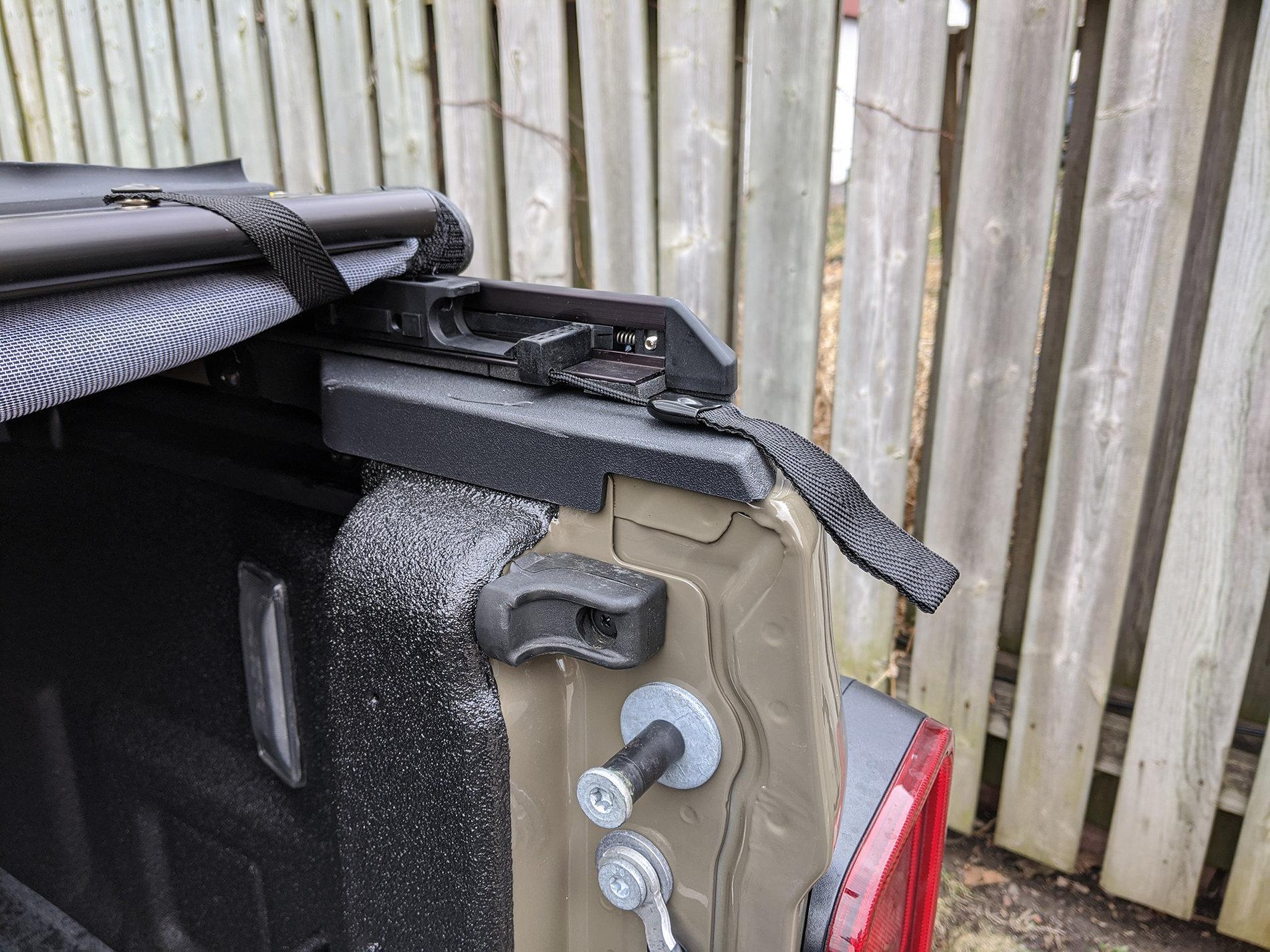 jt tonneau rear rail latch.jpg