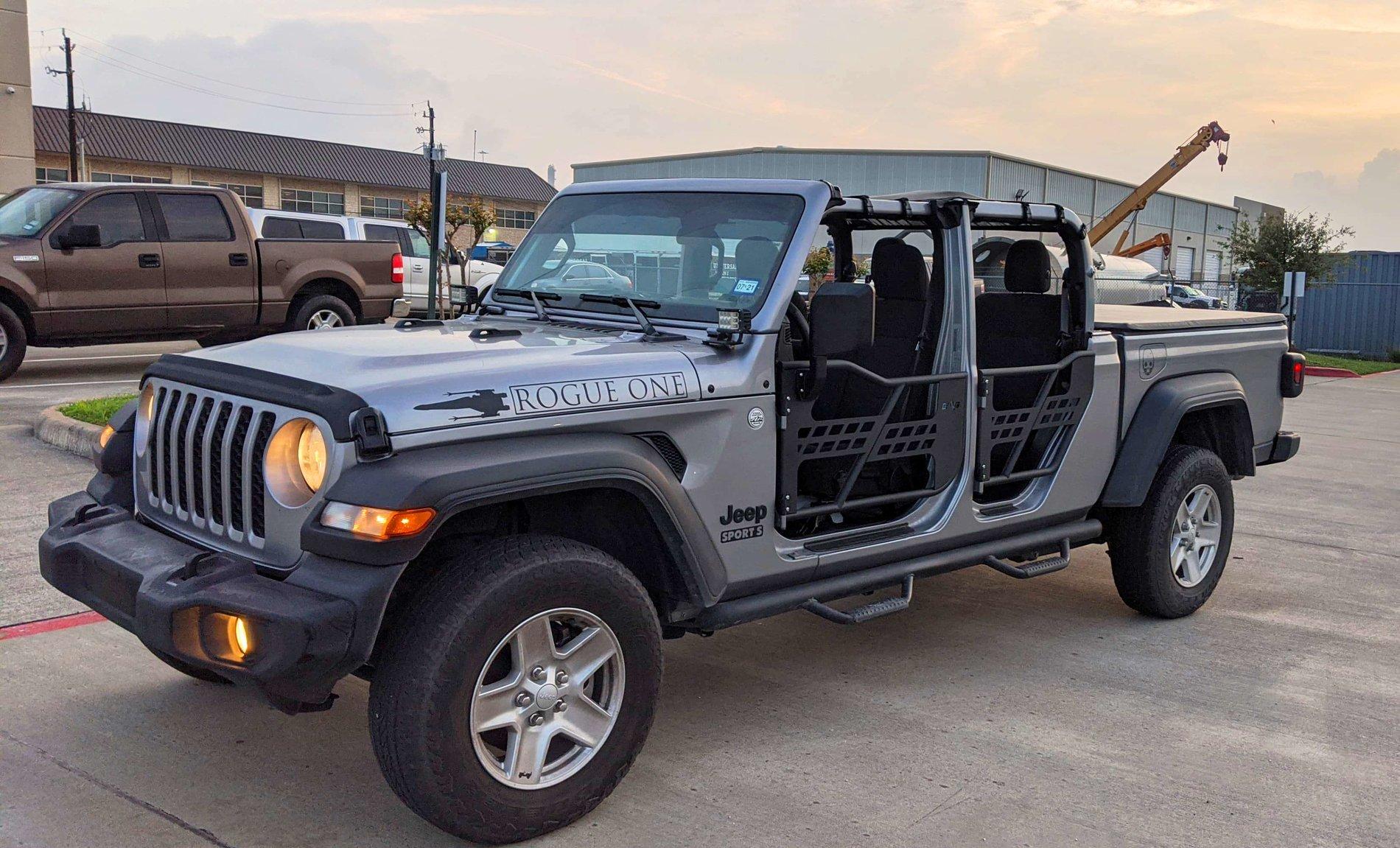 Jeep Gladiator What did you do WITH your Gladiator today? 90517438_1053936611666245_6271470718307794944_n