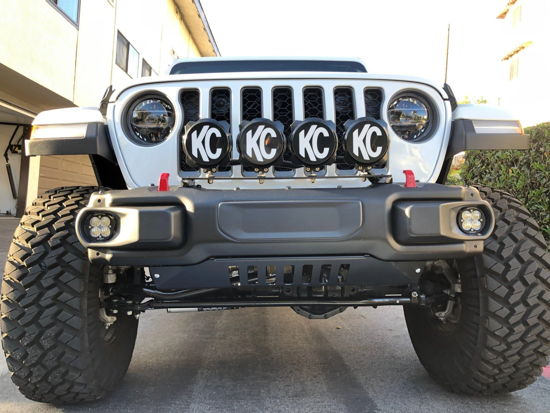 Jeep Gladiator Temporary shutdown at JcrOffroad due to stay-at-home order in Michigan 60670422389__543DCBA8-93D5-405B-A1C0-1EF8AE3C46FB