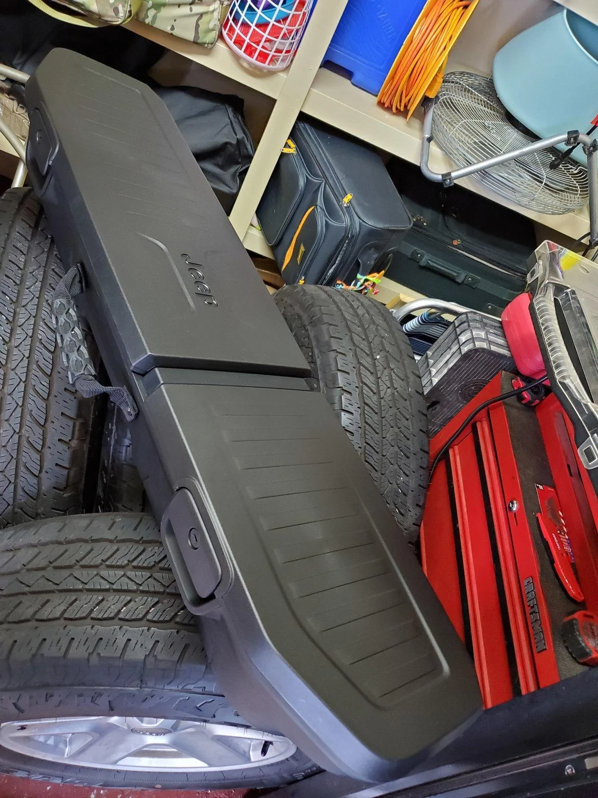 Jeep Gladiator Under Rear SeatStorage Bin 20200323_153752