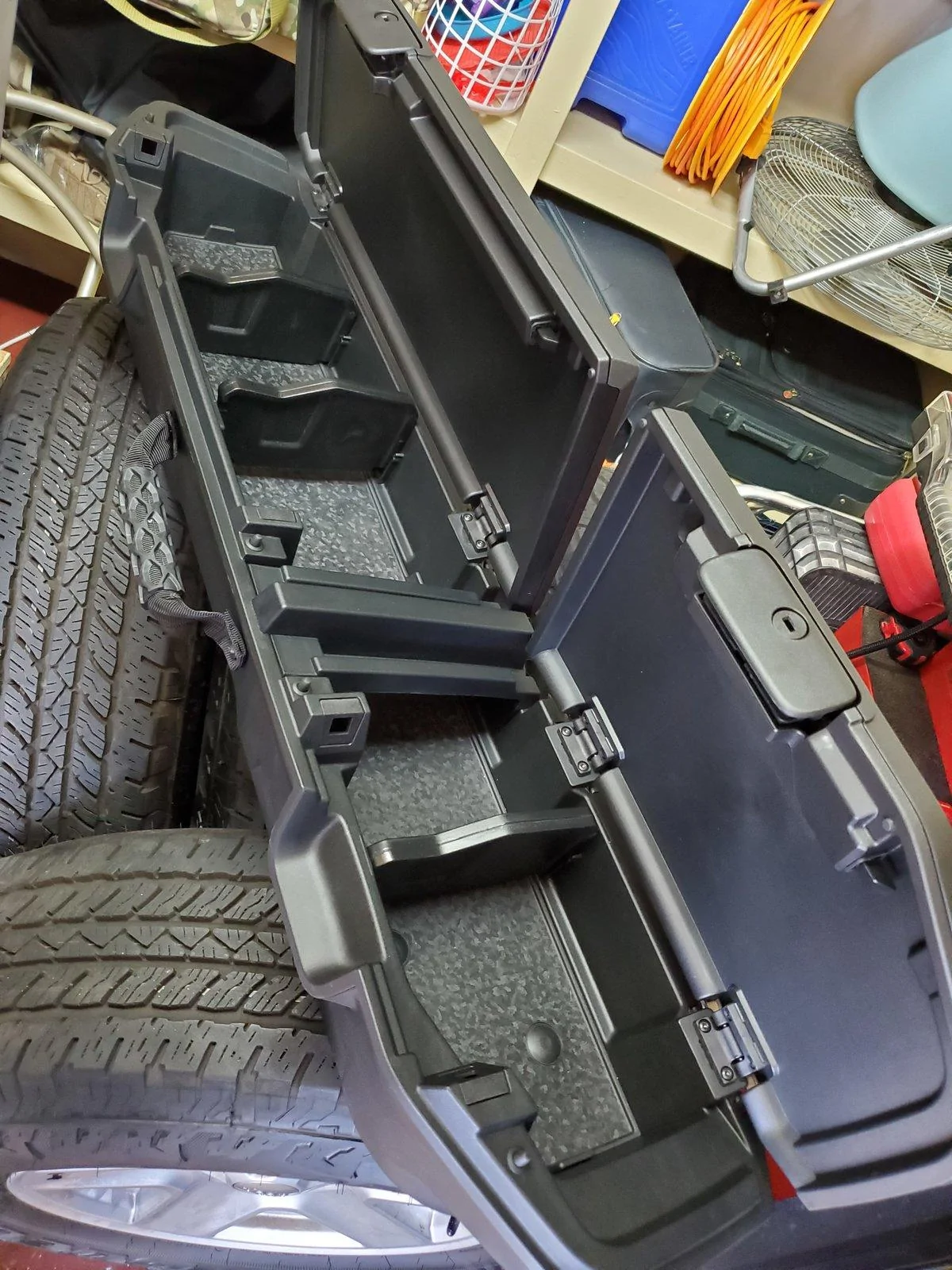 Jeep Gladiator Under Rear SeatStorage Bin 20200323_153801