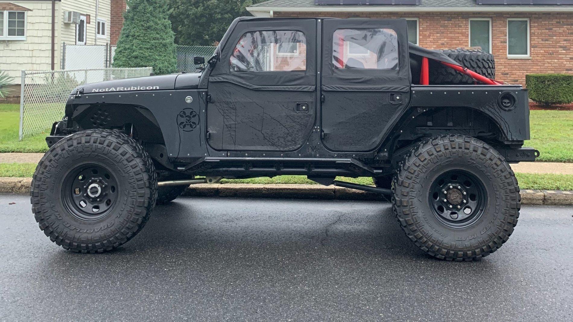 Jeep Gladiator All differences between Rubicon and Sport with Max Tow? 2008-jeep-wrangler-jku-x-4dr-4x4-the-wontonjk-07