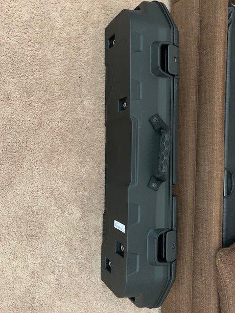 Jeep Gladiator Lockable rear storage bin 11