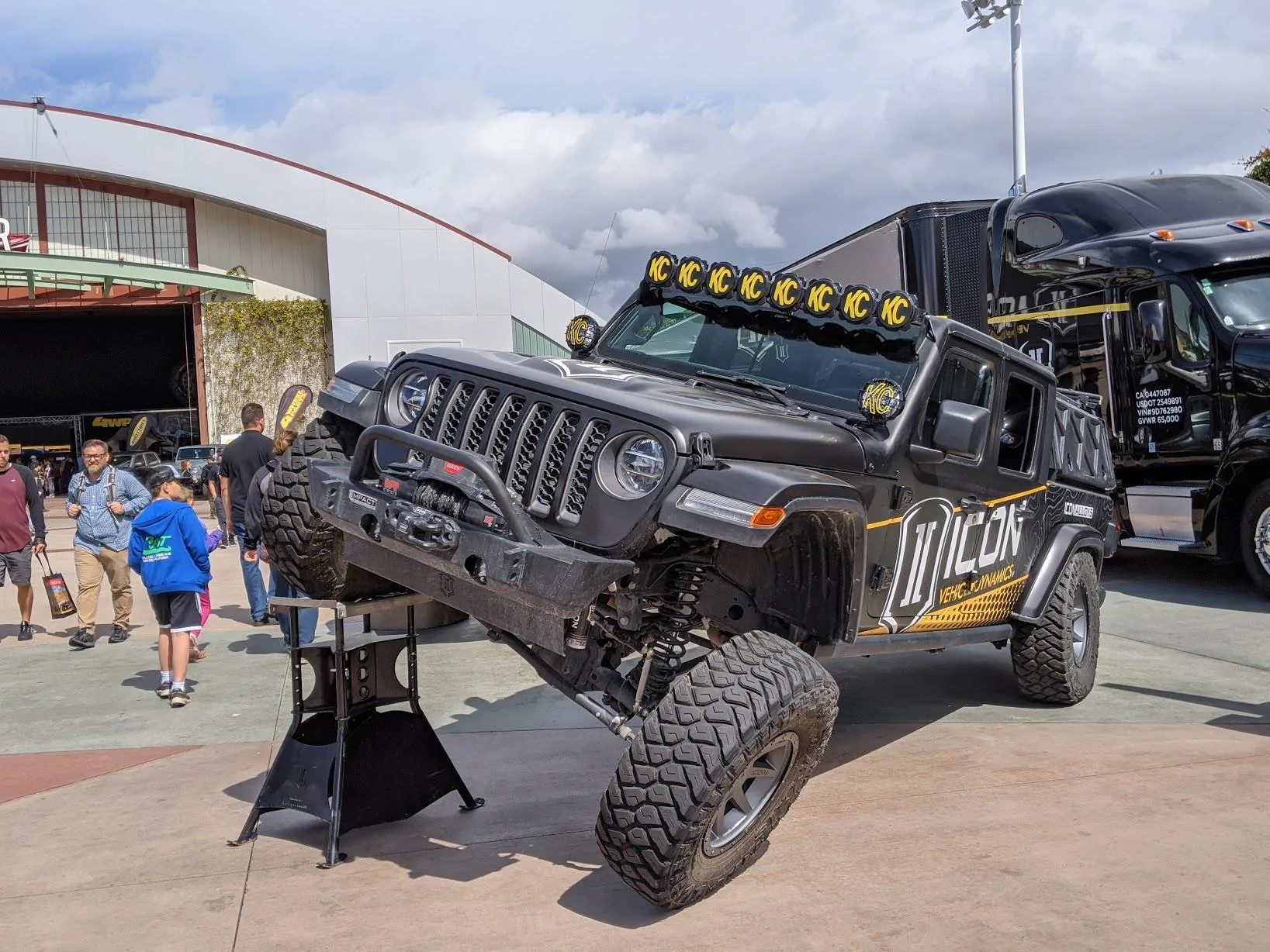 Jeep Gladiator Four Wheeler Adventure Expo - March 7 & 8, 2020 - Costa Mesa, CA K8tuuXi