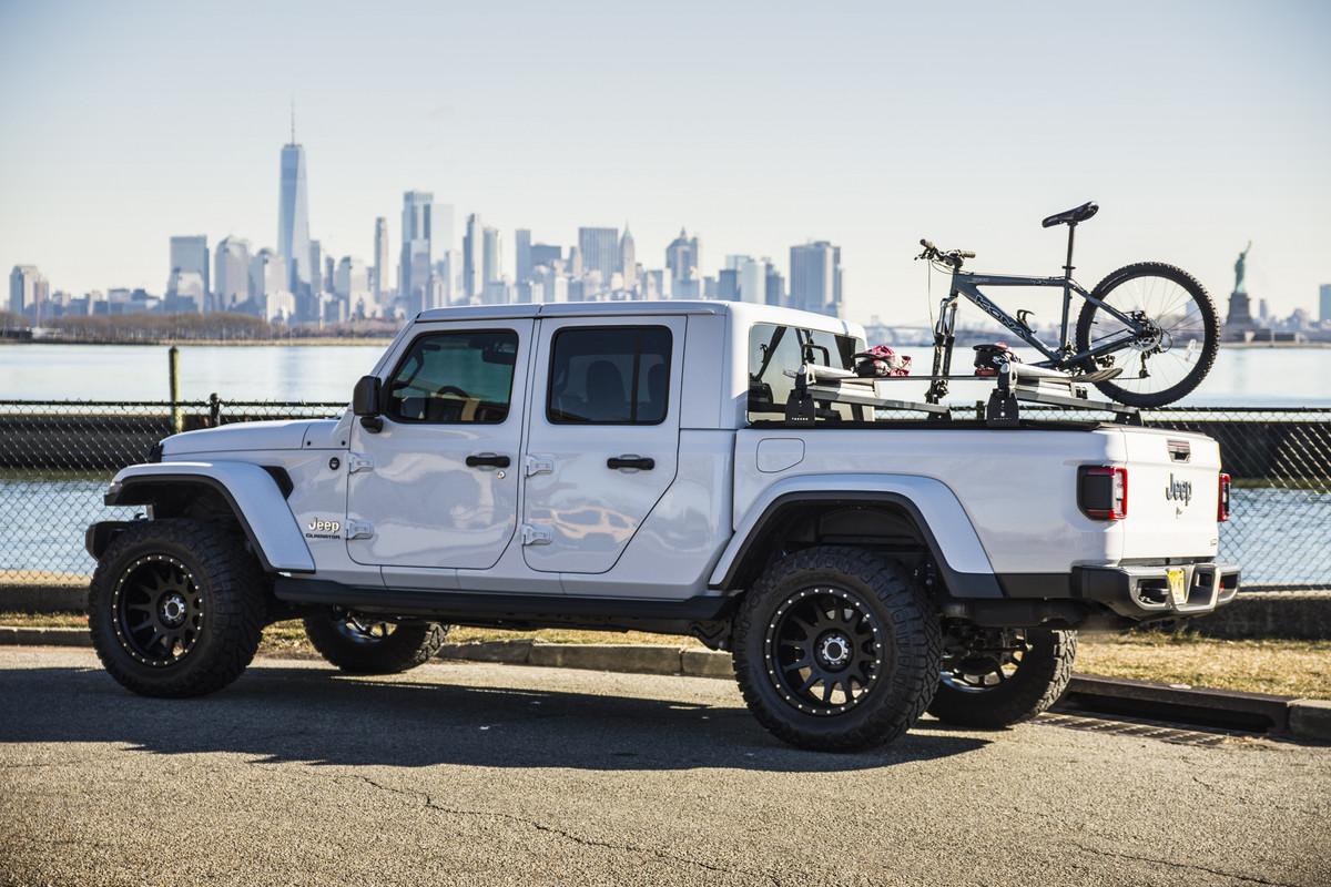 Jeep Gladiator Gladiator Bike Rack? DSC-2521