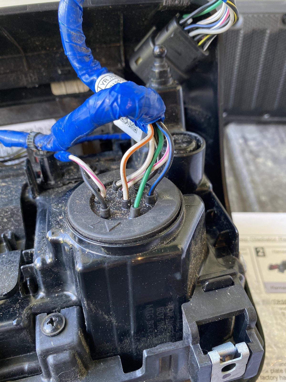 Jeep Gladiator Which wire is my back-up lights? 27EF560D-4A7A-40FA-BE80-E33F5A7388DF
