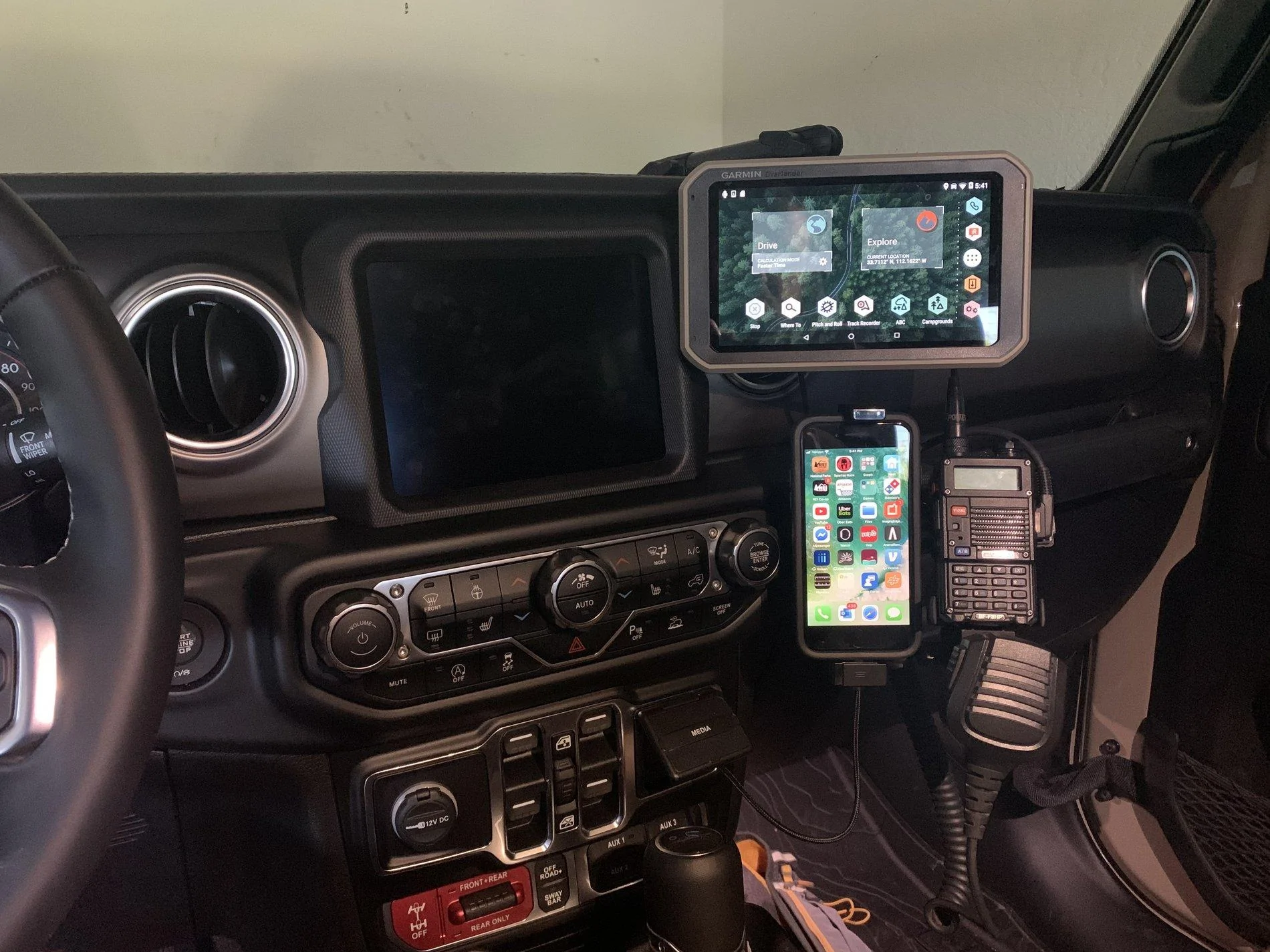 Jeep Gladiator Phone Solutions IMG_4814