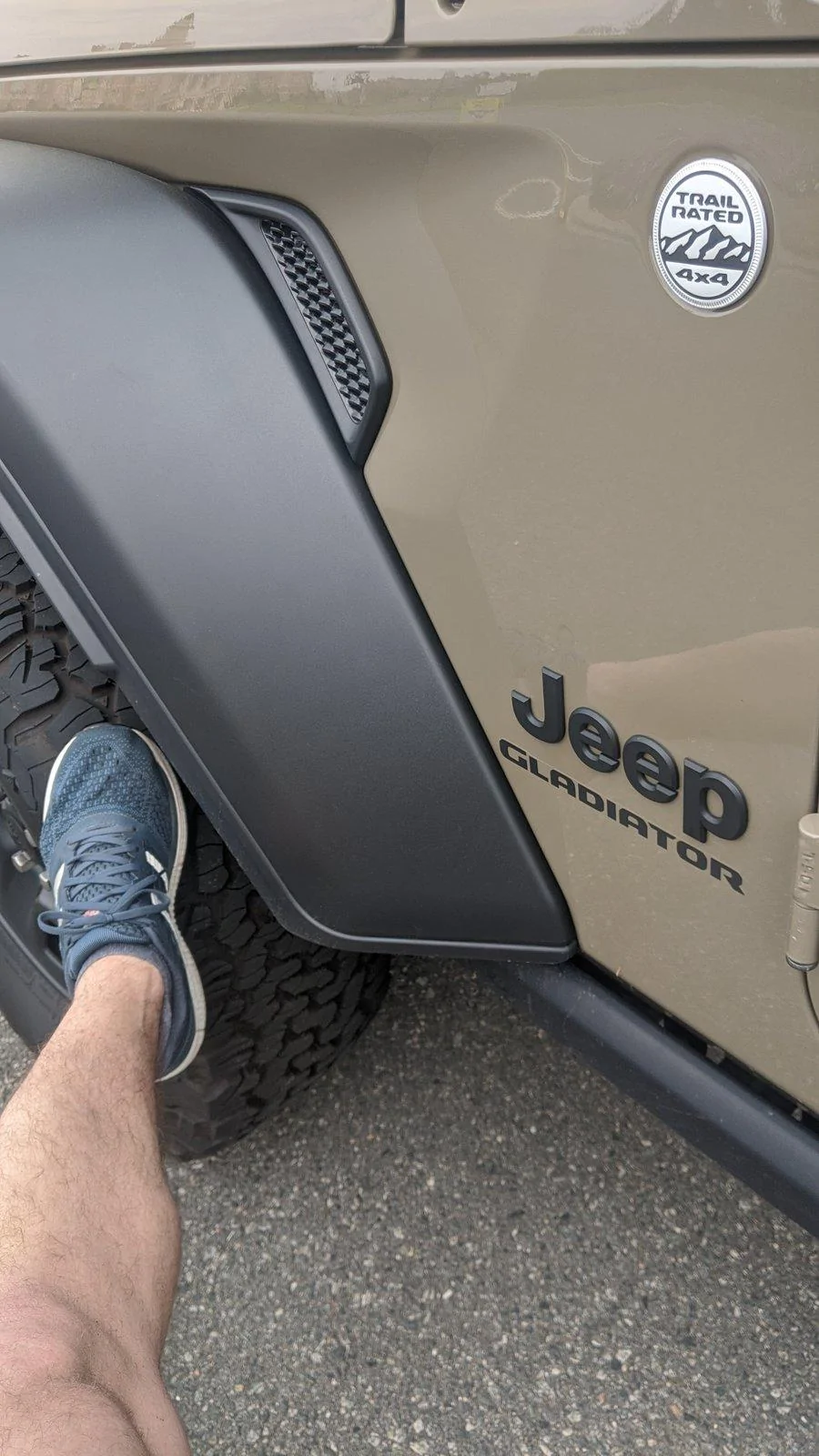 Jeep Gladiator Any runners or bikers on here MVIMG_20200327_112000