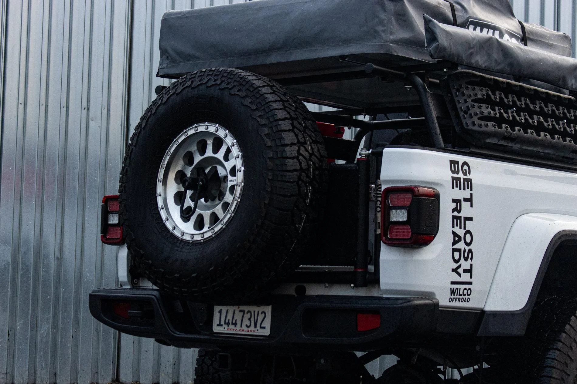 Jeep Gladiator Wilco Offroad Vertical Tailgate Mount Wilco Vertical Mount