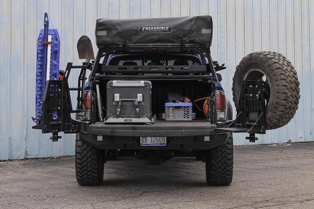 Jeep Gladiator Gladiator dual swing rear bumper prototype renderings. VT3RS2_8