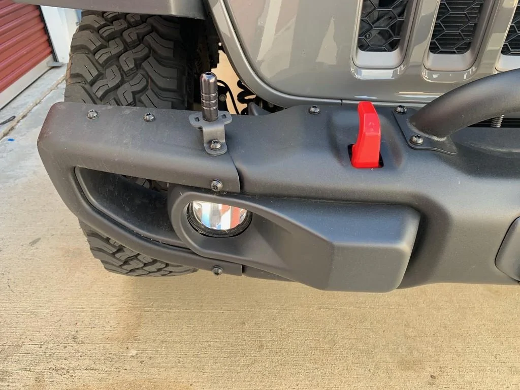 Jeep Gladiator Dunes Safety Flag/Whip mount points? rwX6tq