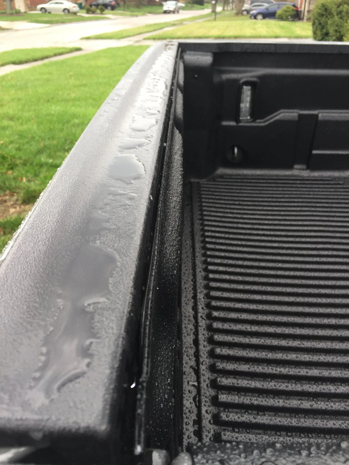 Jeep Gladiator Rugged Liner Drop-in Liner Issue 0FD0B4D3-E8DE-49CA-9B2E-4D3815DE5BE2
