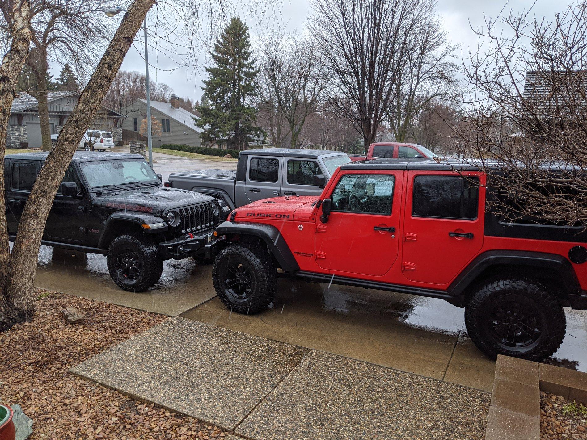 Jeep Gladiator Jeeps Parking Next To Jeeps MVIMG_20200328_155033