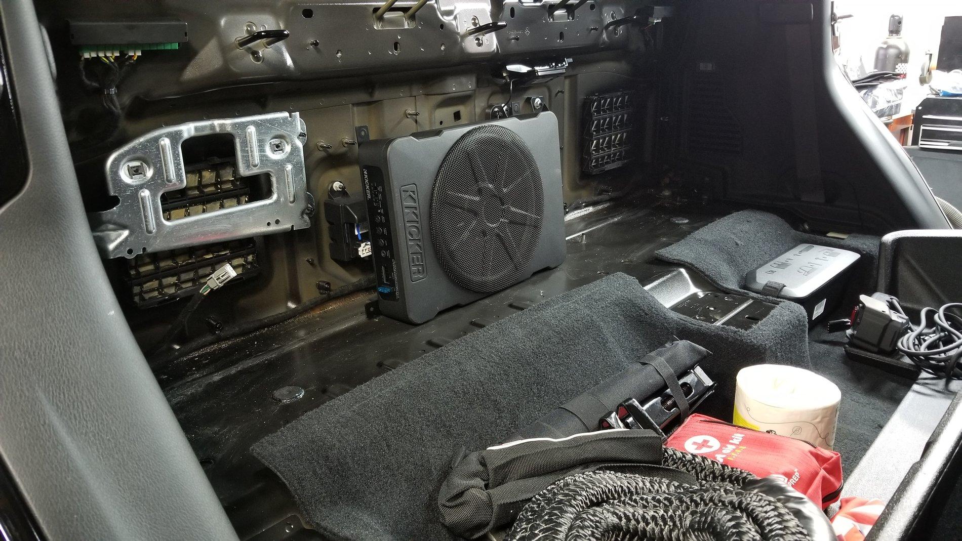 Jeep Gladiator Premium subwoofer upgrade. 20200328_165204