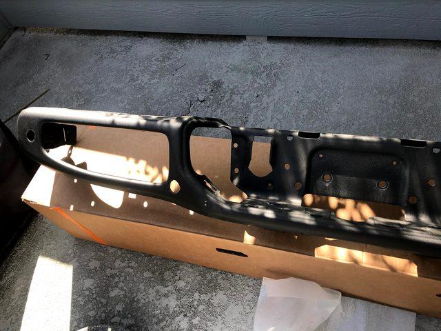 Jeep Gladiator FS: Rear Rubicon Steel bumper w/red tow hooks cg4KovYl