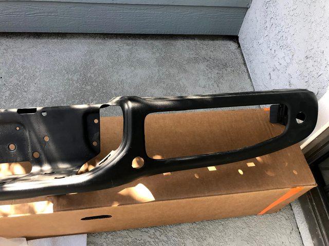 Jeep Gladiator FS: Rear Rubicon Steel bumper w/red tow hooks sK32p9ml