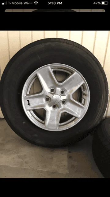 Jeep Gladiator FS: Stock wheels & tires, springs & shocks from Gladiator Sport S image1 (7)