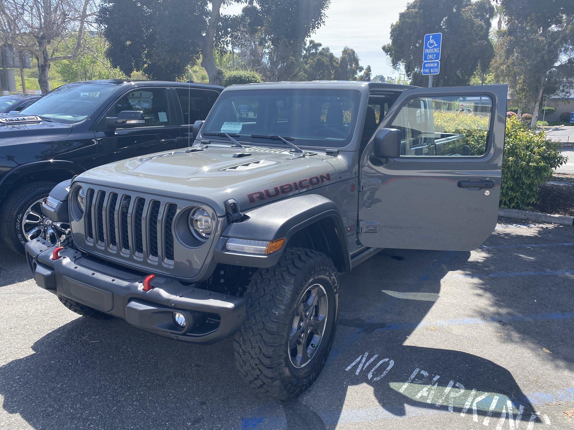 Jeep Gladiator STING GRAY Gladiator JT Club 99D40D0F-172A-4CBB-9650-9692773F53A7