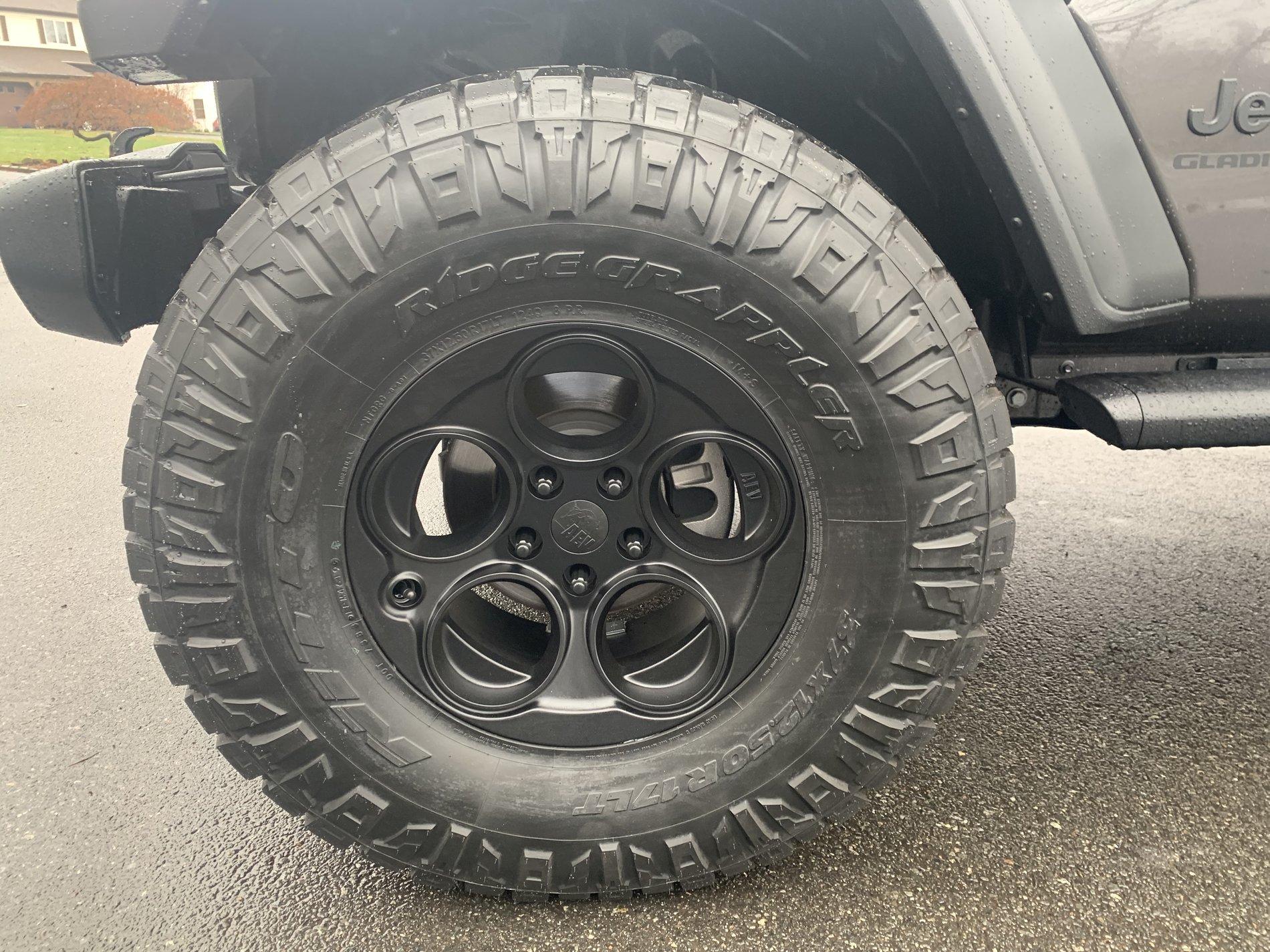 Jeep Gladiator what wheel spacer: Teraflex or spidertrax 655BF3C2-62A8-4A70-8155-8AF6E4BC8982