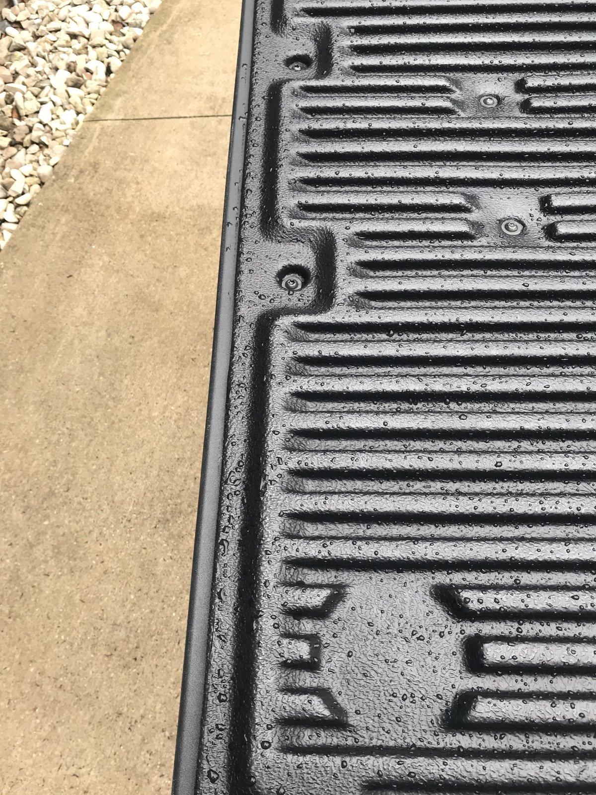 Jeep Gladiator Rugged Liner Drop-in Liner Issue IMG_0968