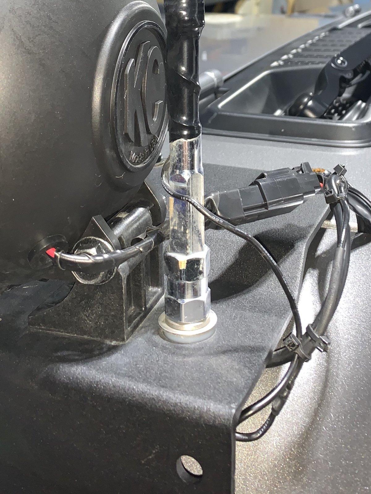Jeep Gladiator Anybody mounted a CB? FD67FB82-4118-4CBA-917E-A7AF295B5396