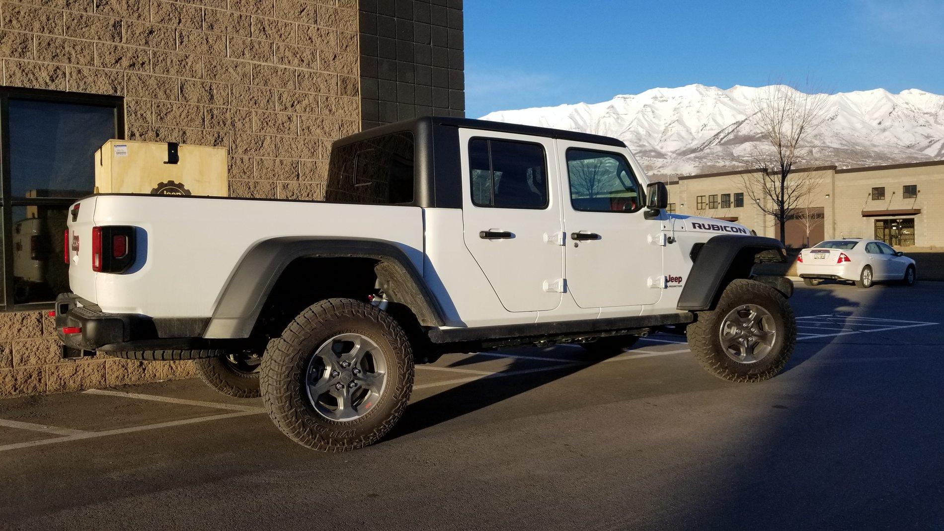 Jeep Gladiator Jeep Wagoneer / Spartan Build [7 Seater Gladiator] 20200213_171658