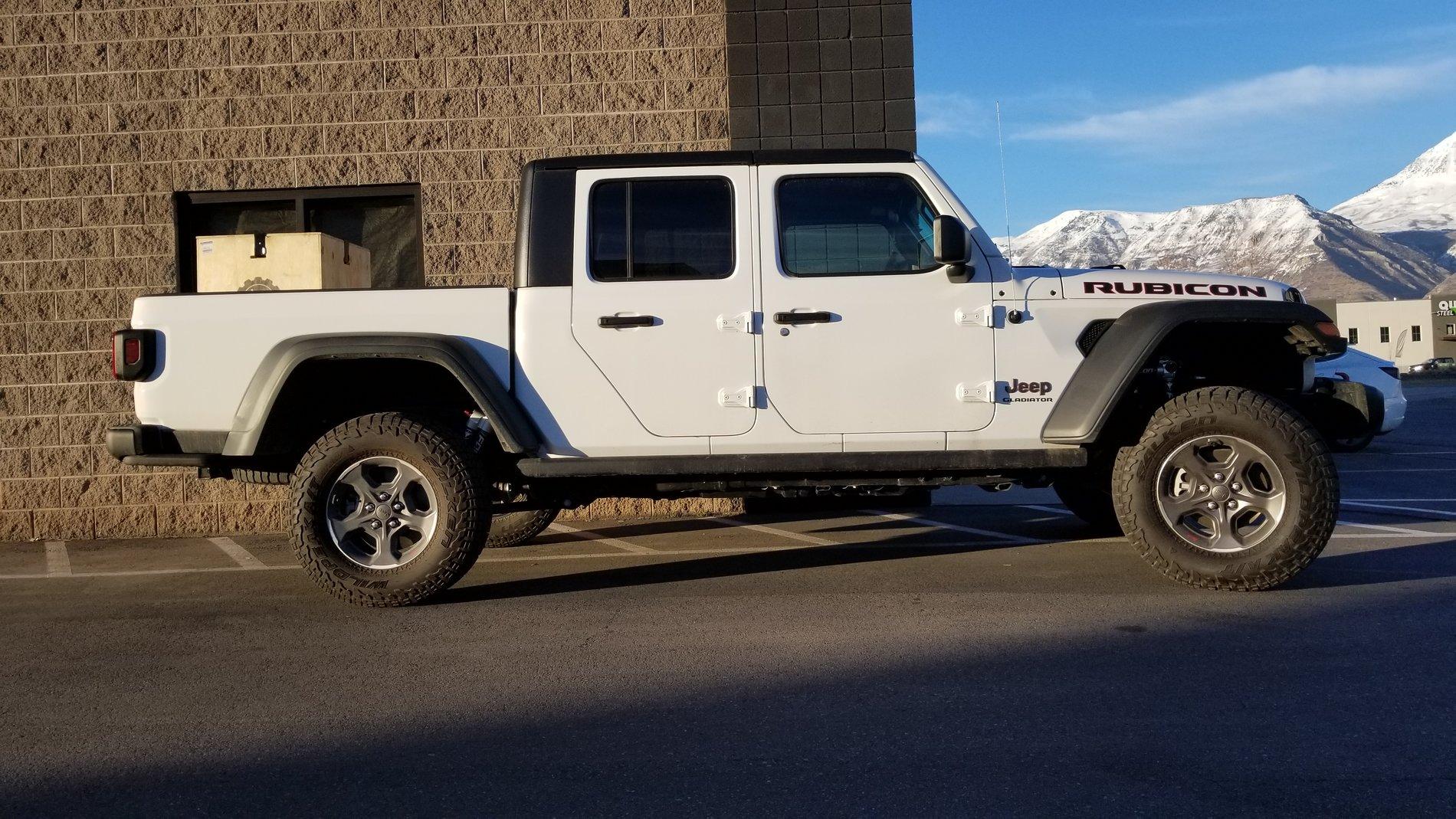 Jeep Gladiator Jeep Wagoneer / Spartan Build [7 Seater Gladiator] 20200213_171710