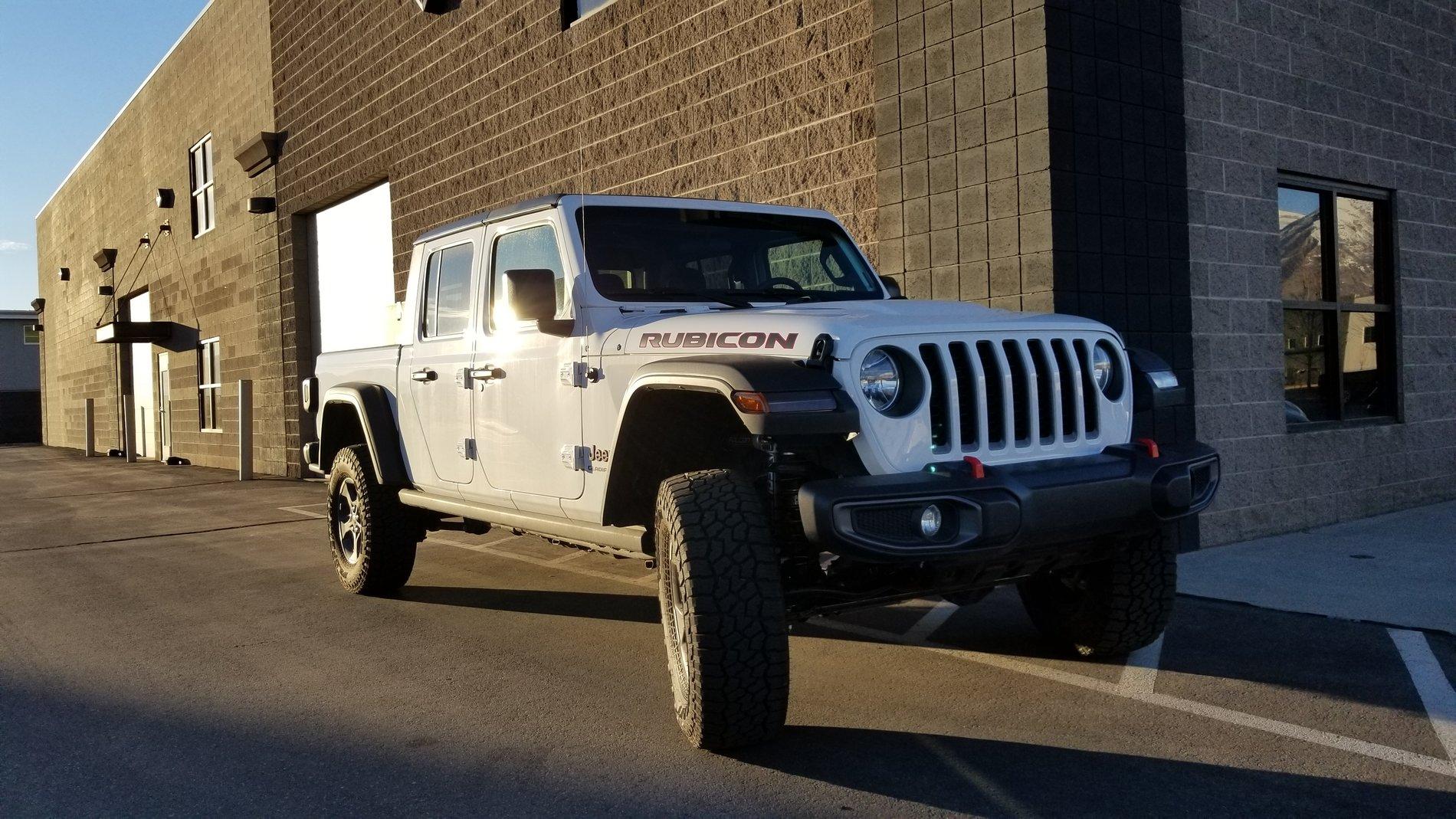 Jeep Gladiator Jeep Wagoneer / Spartan Build [7 Seater Gladiator] 20200213_171726