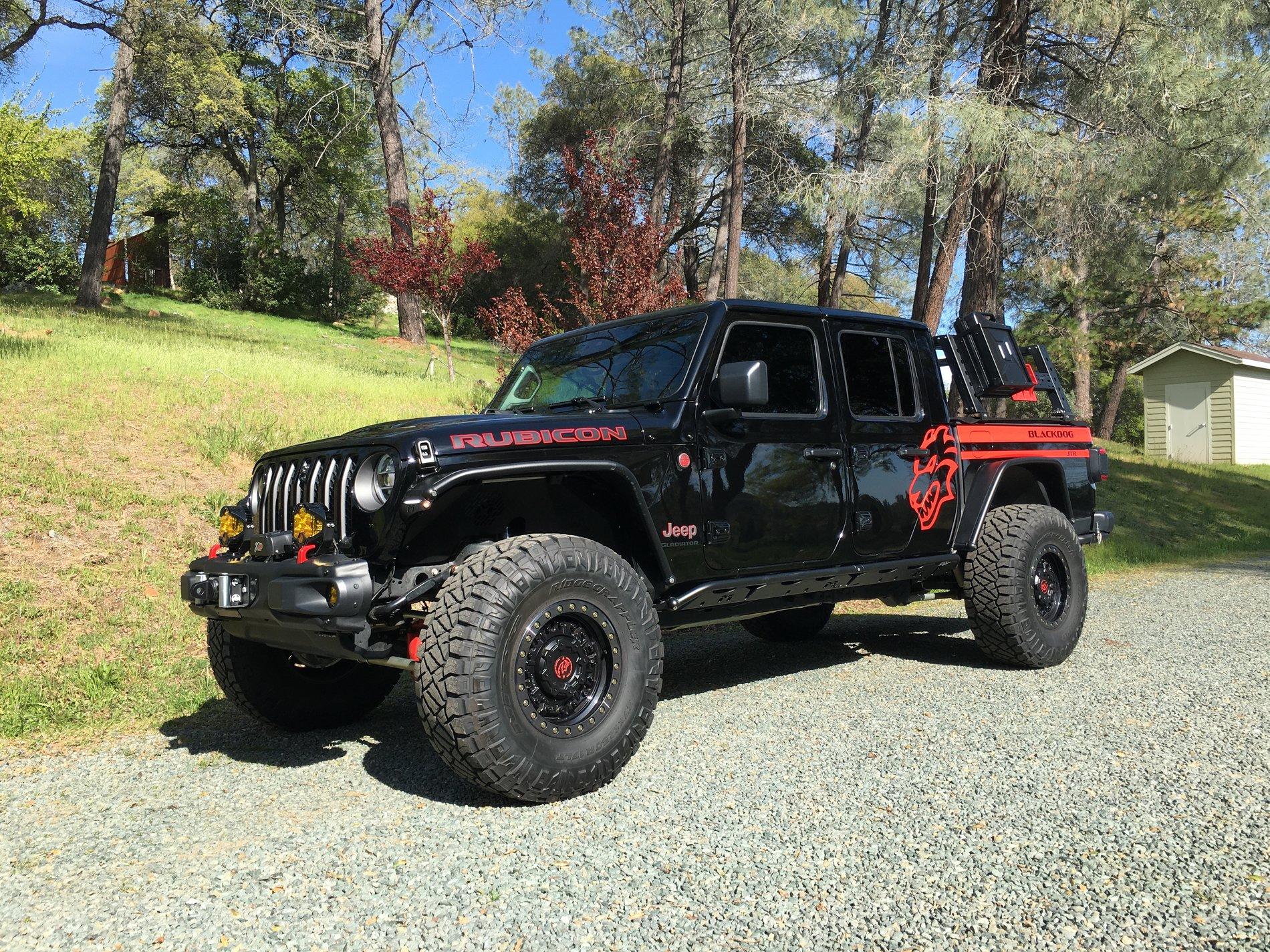 Jeep Gladiator Pictures of 37’s on your gladiator 7185A0A8-5D02-4780-934B-424C6E95700E