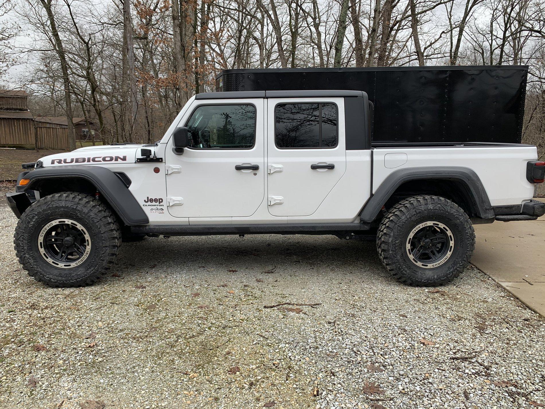 Jeep Gladiator Pictures of 37’s on your gladiator 1C417A98-A5DF-49BD-9A90-AA1437DA6153