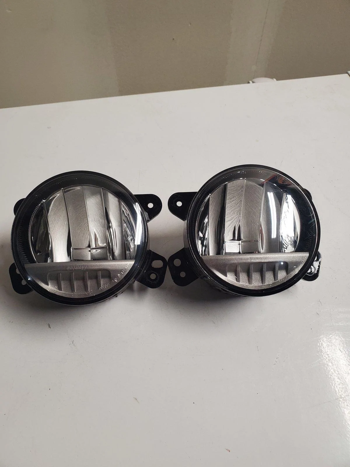 Jeep Gladiator Mopar LED fog lights 20200330_111338