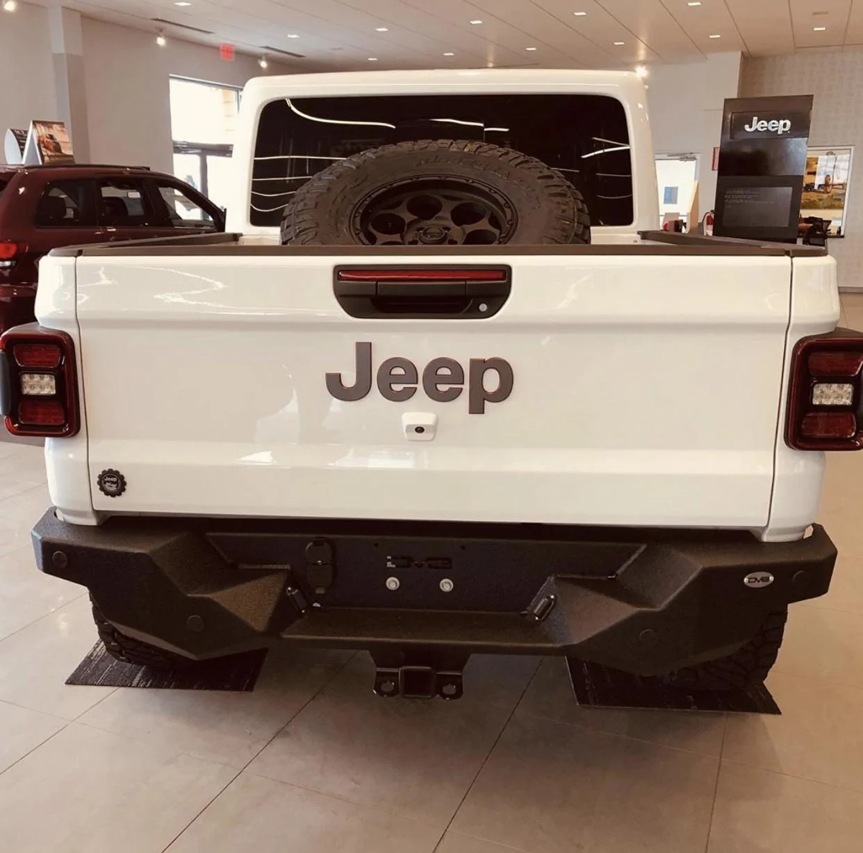 Jeep Gladiator BRIGHT WHITE Gladiator JT Club 2C347FFF-E300-4E25-A8B3-8BE743882367